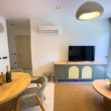 Apartment Stylish By The Sea *
