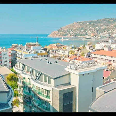 Apartment Stylish By The Sea