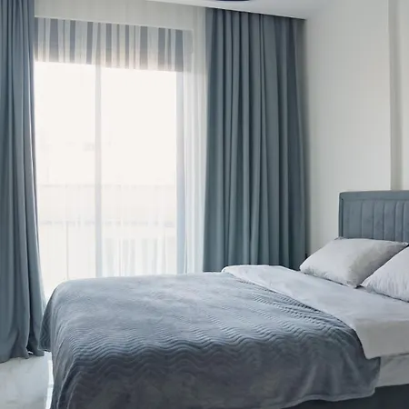 Stylish By The Sea Apartment