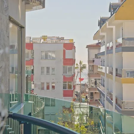 Stylish By The Sea Apartment Alanya