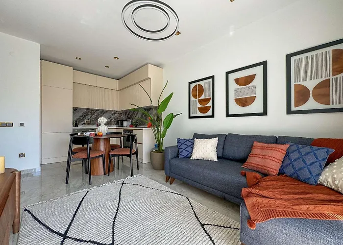 Qoople Legend A - Stylish By The Sea * אלאניה